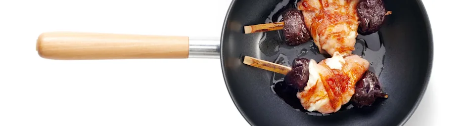 Geitenkaassaté met pruimen en port