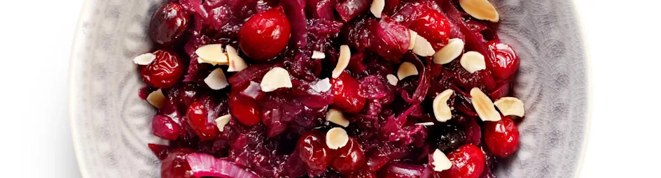 Rodekool met cranberry's en amandel