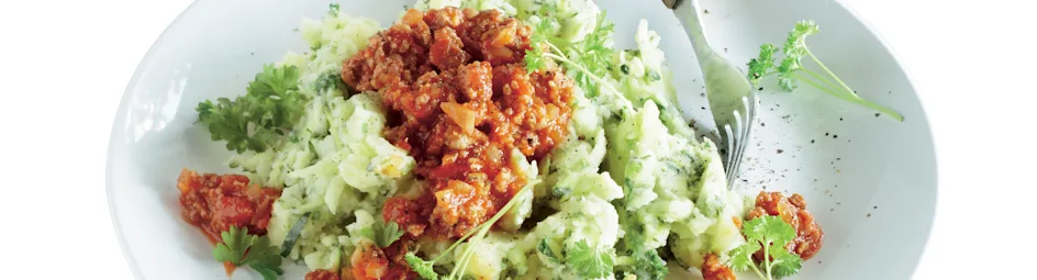 Zomerstamppot met saus van saucijzen