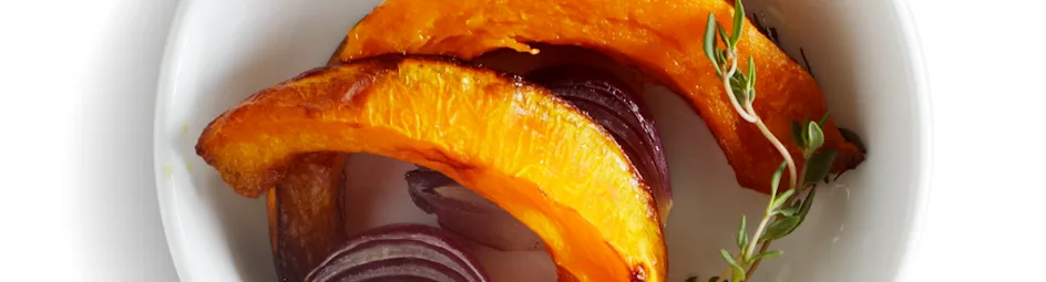 Geroosterde pompoen met rode ui