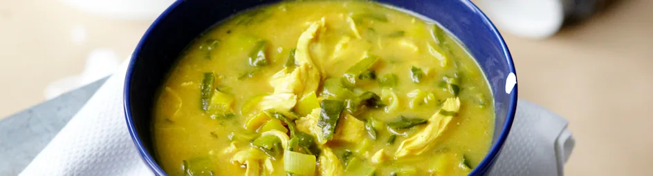 Pittige kerriekippensoep