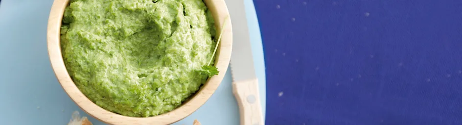 Humusspread van witte bonen en doperwten