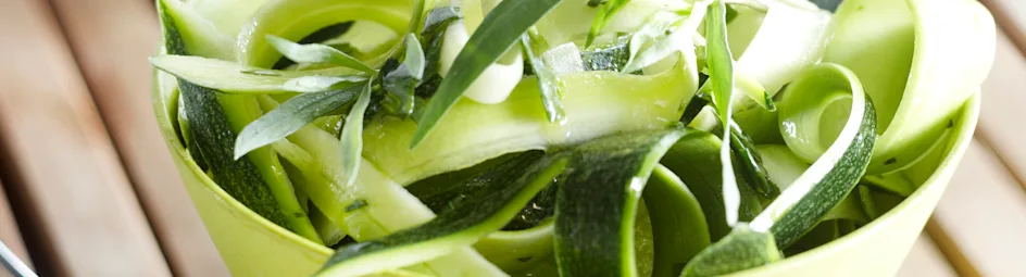 Courgettesalade met dragondressing