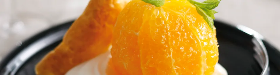 Karamel-sinaasappels met sinaasappelroom