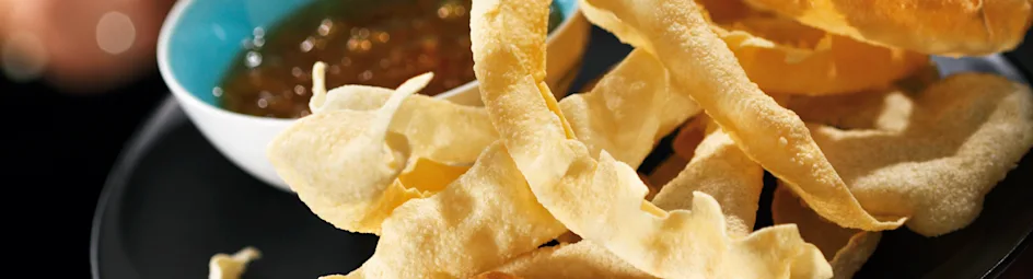 Slingerchips met chutneydip