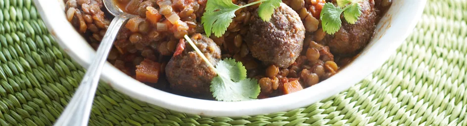 Linzenstoofpot met gehaktballetjes
