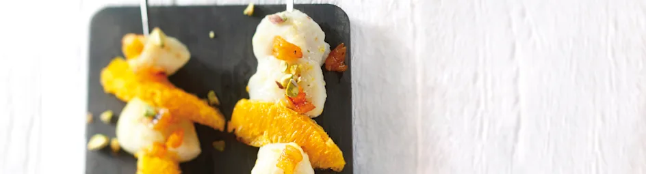 Witvisspies met sinaasappel, abrikozen en rozijnen