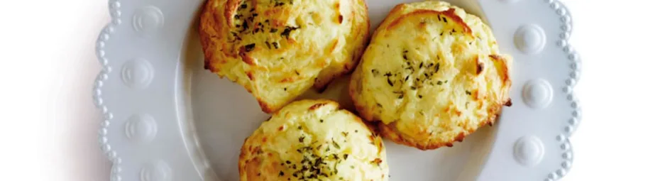 Aardappelpureenestjes met tijm uit de oven