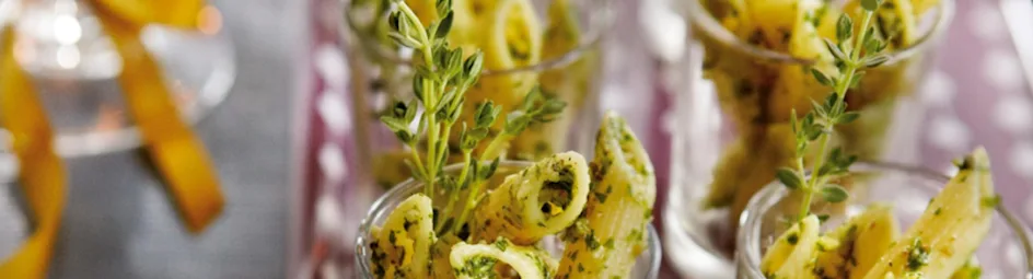 Pasta penne met walnoten en rucola pesto