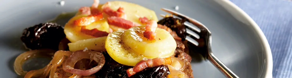Ribkarbonades met pruimen