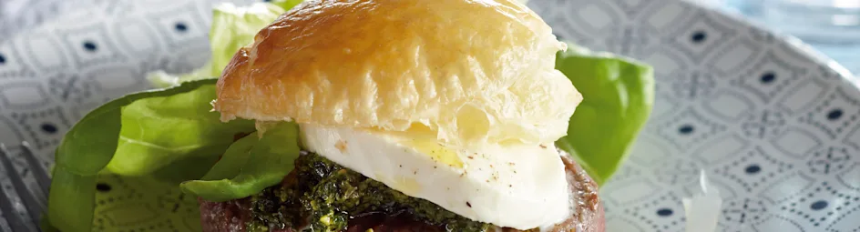 Tartaartje met bladerdeegdekseltje