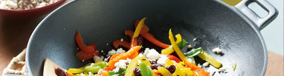 Rode bonen met geitenkaas, paprika en bosui