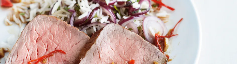 Gemarineerde rosbief met gebakken koriander rijst