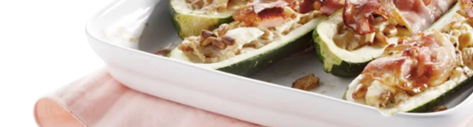 Courgettebootjes gevuld met kaas
