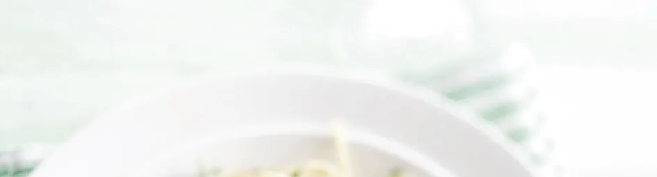 Spaghetti met olijfolie, sardines en kappertjes