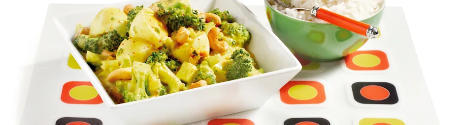 Curry van ei en broccoli met rijst