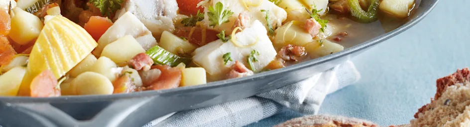 Vissersstoofpot met groene kruiden