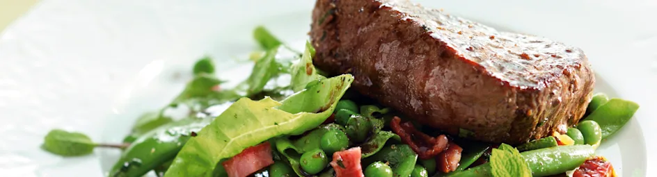 Biefstuk met balsamicojus en groene groenteschotel