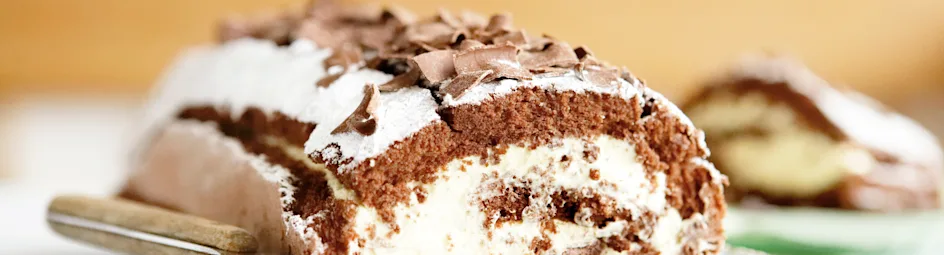 Chocolade-cakerol met advocaatcrème