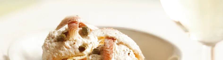 Crostini met gerookte forelmousse