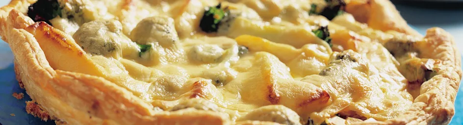 Broccolitaart met peer en amandel