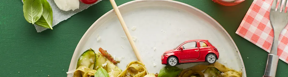 Pasta pesto met courgette