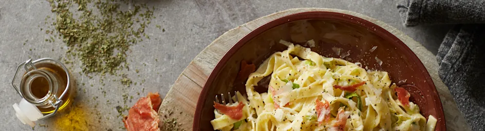 Tagliatelle met prei en parmaham