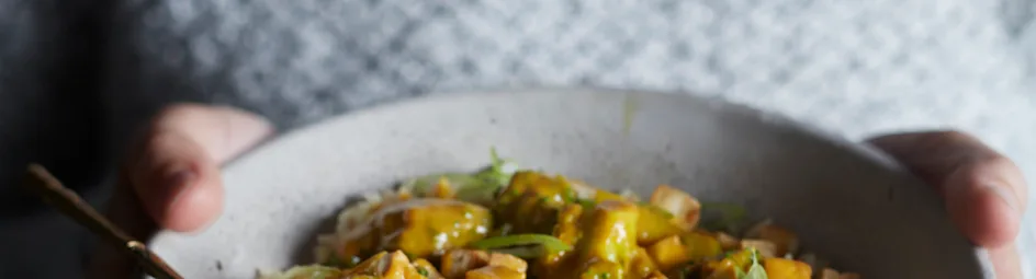 Curry met paksoi en knapperige tofu