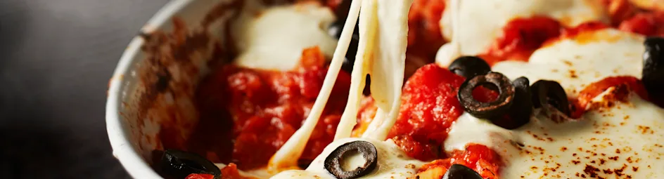 Gegratineerde kip met tomatensaus en mozzarella