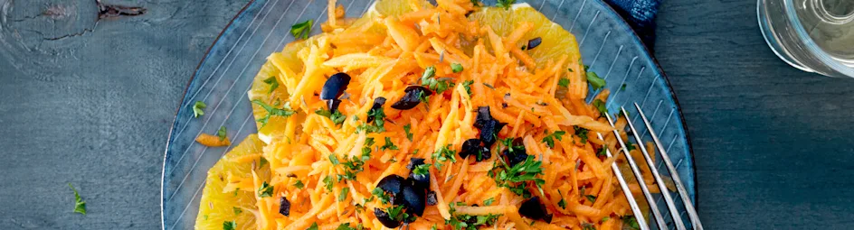 Wortelsalade met sinaasappeldressing en komijn