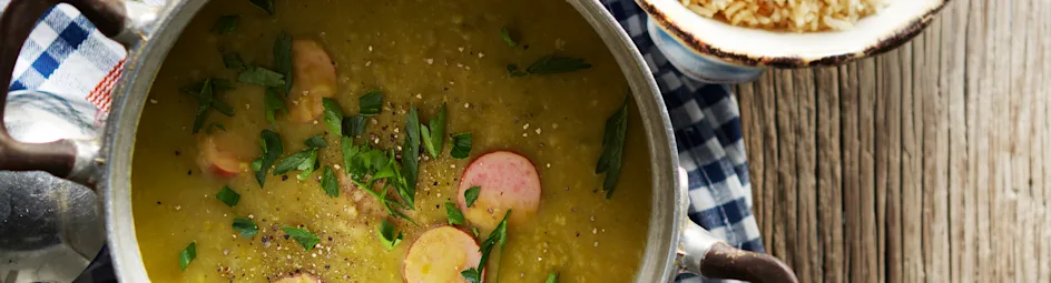 Erwtensoep en rijst met bruine suiker