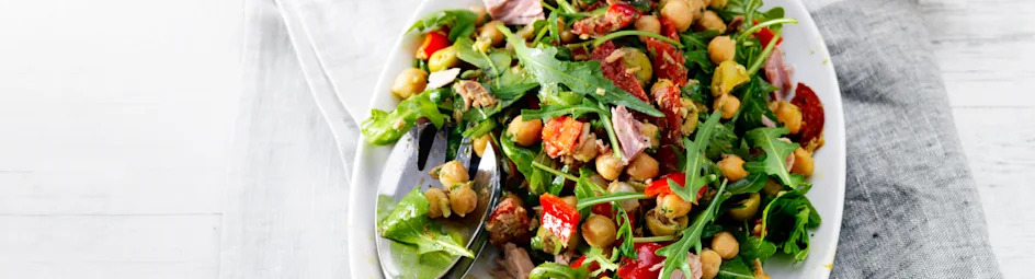 Kikkererwtensalade met chorizo en tonijn