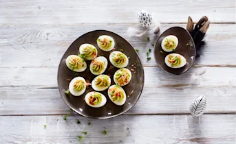 Bacon & avocado-eieren
