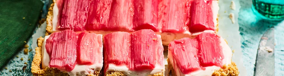 Rabarber-kwarktaart met kardemom