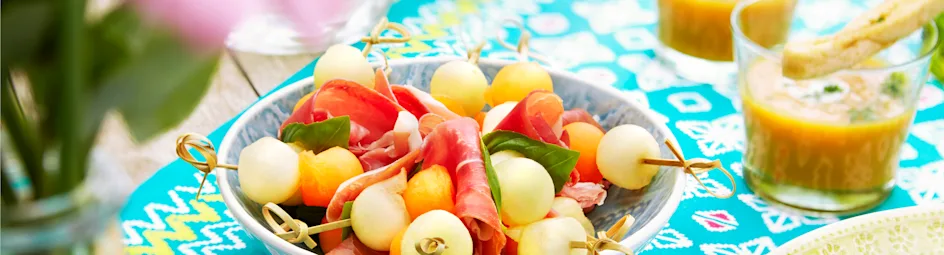 Meloenspiesjes met rauwe ham