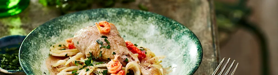 Coq au vin blanc met venkel en rivierkreeftjes
