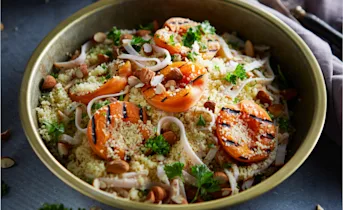 Couscoussalade met gegrilde abrikozen