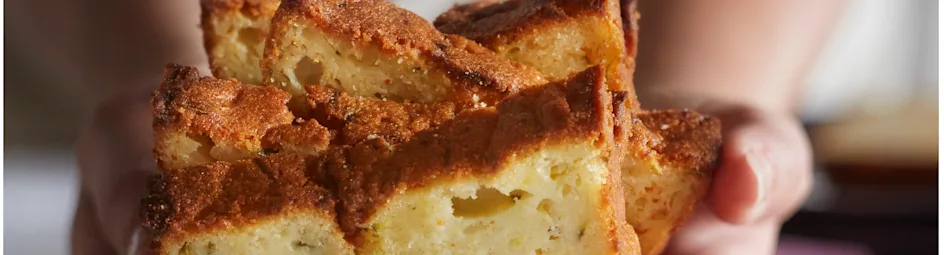 Courgettecake met yoghurt en citroen