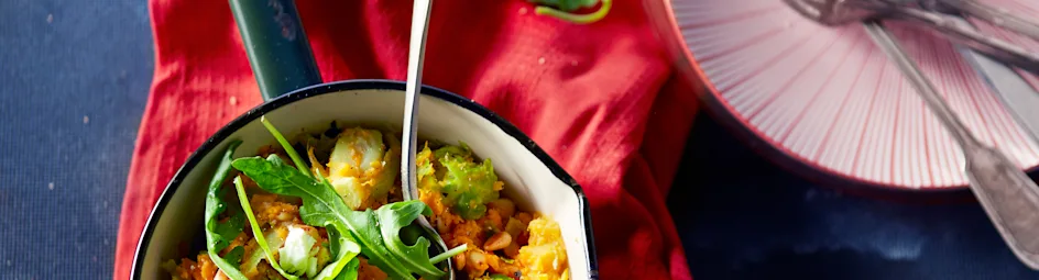 Stamppotje met zoete aardappel, spruitjes en feta
