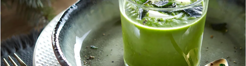 Doperwt-saliesoep met bacon