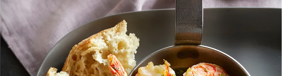 Garnalen met koriander-muntsalsa