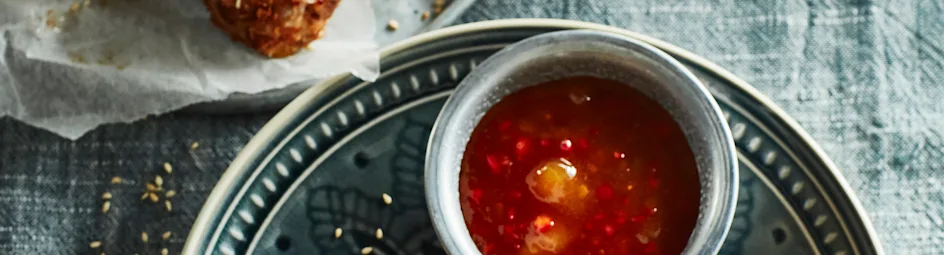 Bonenballetjes met amandel en spicy mangodip