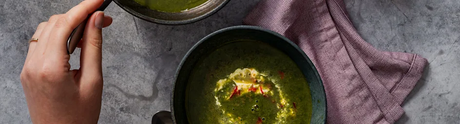 Indiase boerenkool-spinaziesoep