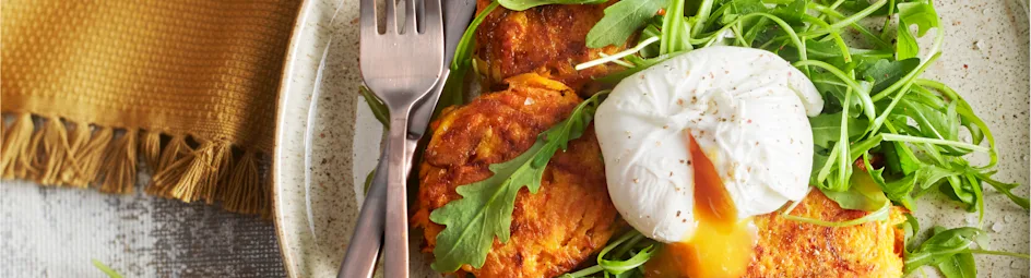 Gember-wortelrösti met gepocheerd ei