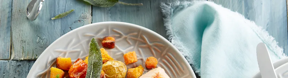 Zalm met kruidige ovengroenten