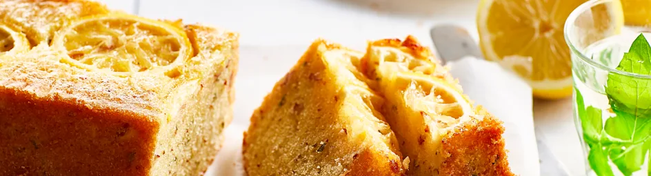 Citroencake met rozemarijn