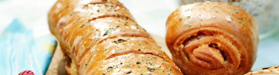 Gevuld breekbrood met parmaham en rozemarijn