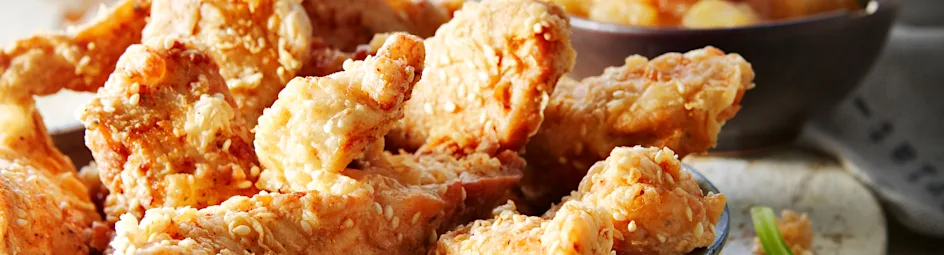 Crunchy kip met apple sauce