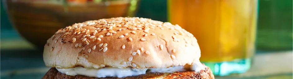 Broccoliburger met romige blauwe kaas