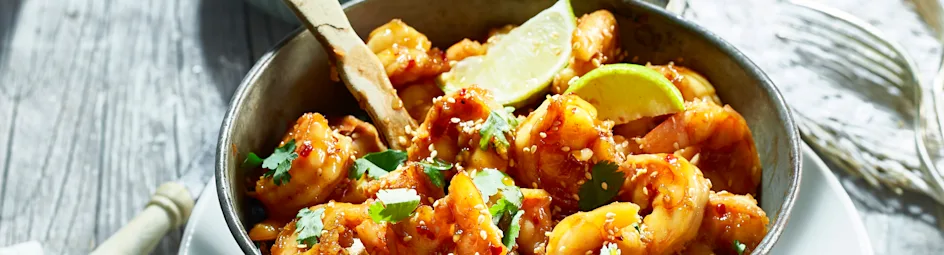 Sticky garnalen met kokosrijst en boontjes